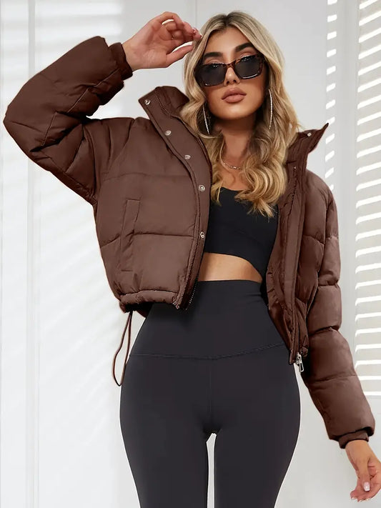 How to Style a Women’s Puffer Jacket – Streetwear to Chic Looks