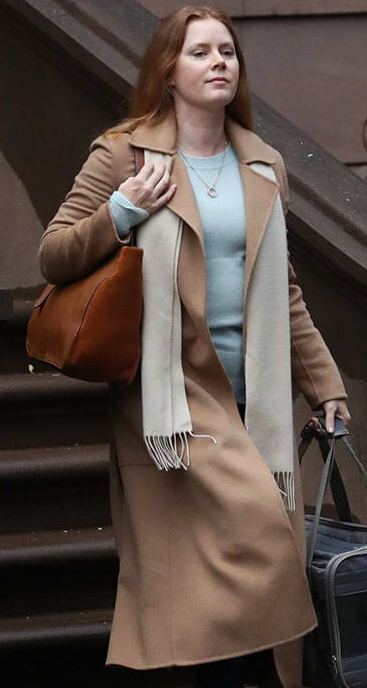 Anna-Fox-The-Woman-In-The-WindowAmy-Adams-Coat