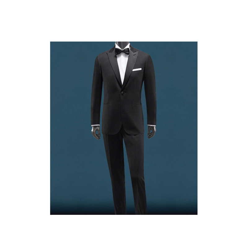 Black Dinner Casino Royale Tuxedo