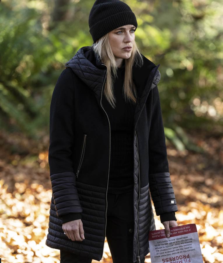 DCs Legends Of Tomorrow S05 Caity Lotz Black Coat With Hood